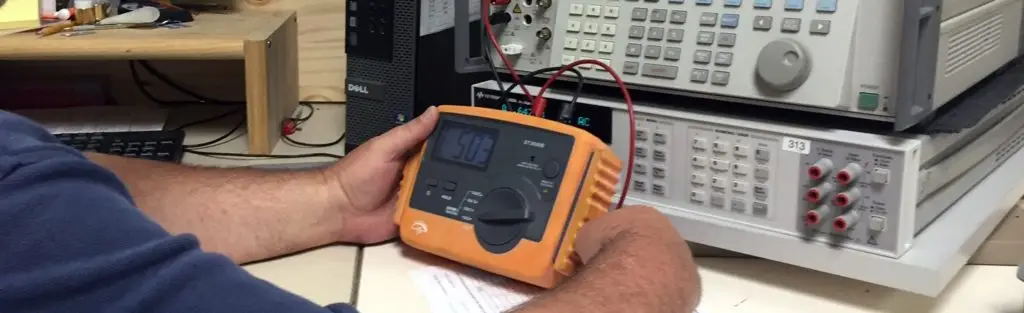 Calibrating An Oscilloscope 1 oscilloscope